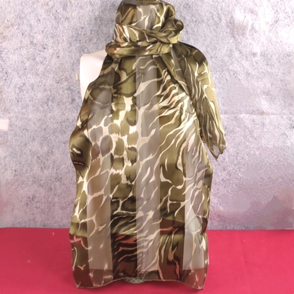 Long Green Scarf, Mixed Animal Print - Picture 5 of 8